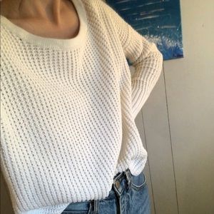 ❗️SOLD ❗️White/off white sweater